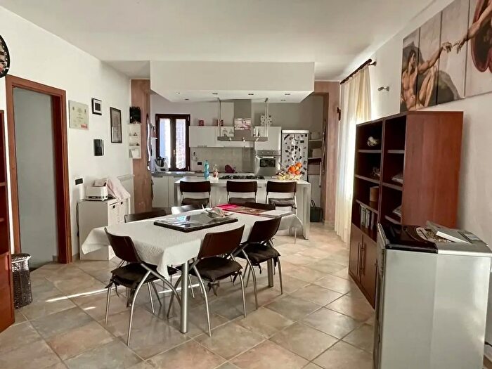 Appartamento trilocale in vendita in Via C Ferrari, Galliate Lombardo