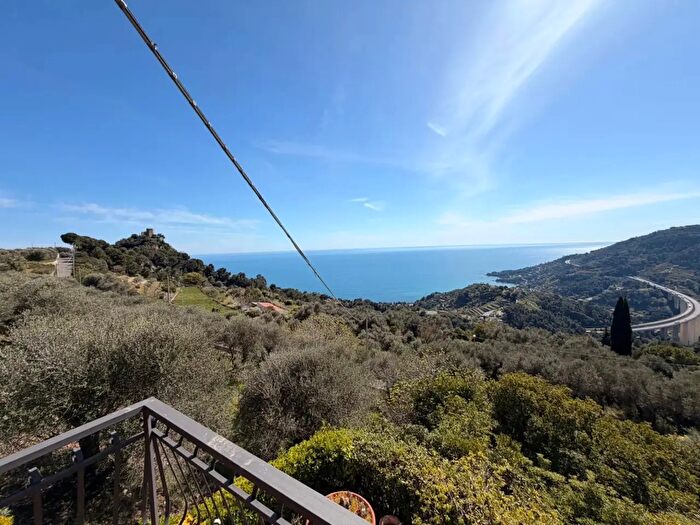 Appartamento con 5 locali in affitto in Via Nappio, Ventimiglia