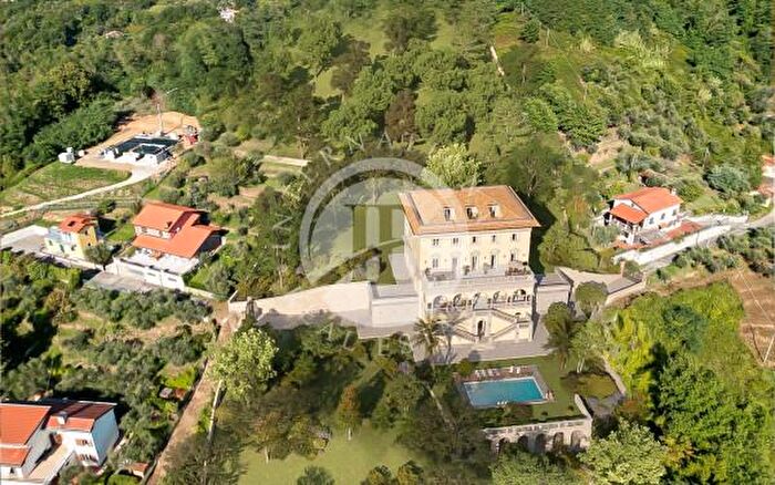 Casa con 6 locali in vendita in Vezzano Ligure