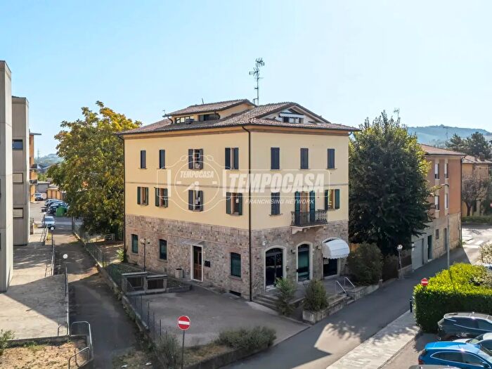 Appartamento con 5 locali in vendita in Castellarano