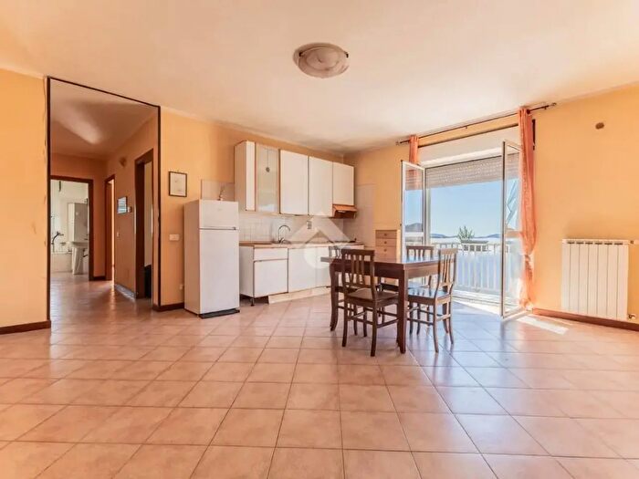 Appartamento trilocale in vendita in Via delle Magnolie, Bracciano