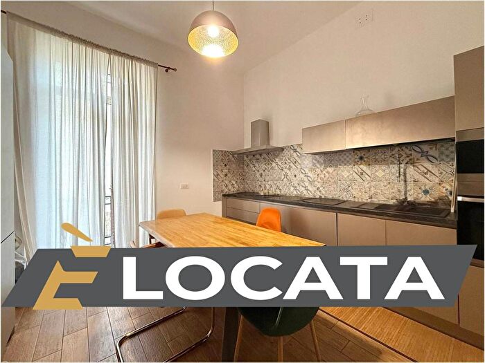 Appartamento trilocale in affitto in Via Giovanni Merliani, Vomero, Napoli