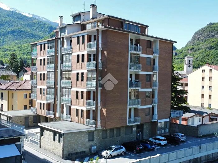 Appartamento con 16 locali in vendita in Lungo Dora Abegg, Susa
