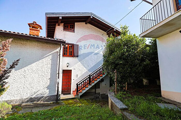 Casa con 5 locali in vendita in Via Bonomi, Brissago Valtravaglia