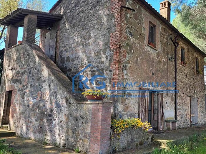 Casa quadrilocale in vendita in Strada Porcino, Castiglione In Teverina