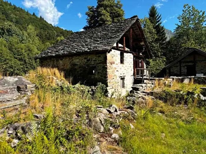 Case in Vendita e in Affitto - 2