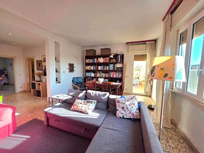 Appartamento quadrilocale in affitto in Via dellAeroporto, Pisa