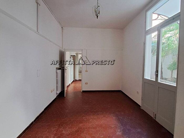 Appartamento trilocale in affitto in piazza morgagni, Centro Storico, Forlì