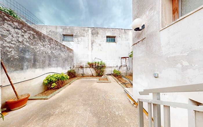 Appartamento quadrilocale in vendita in Via Luciano Tarantini, Maglie