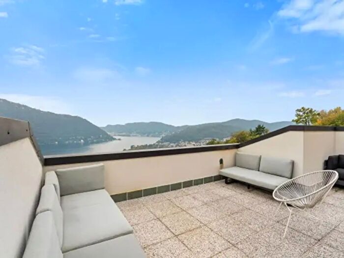 Casa quadrilocale in vendita in Colonna, Cernobbio