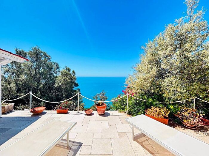 Appartamento con 5 locali in affitto in Strada del Sole, San Felice Circeo