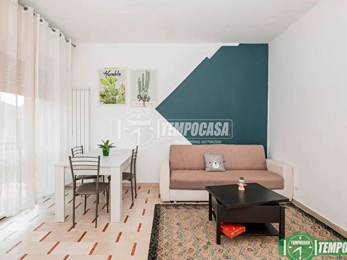 Appartamento trilocale in vendita in Via F Sforza, Lodi