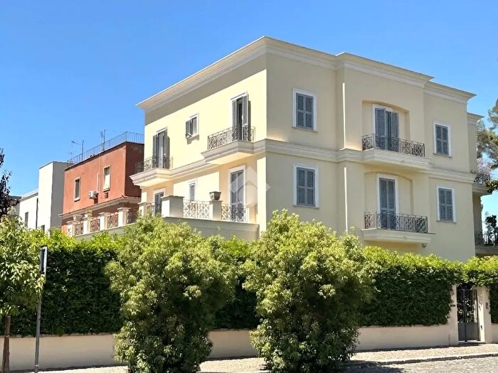 Appartamento trilocale in vendita in Via Palestro, Latina
