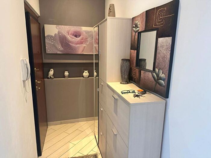 Appartamento trilocale in affitto in Via Achille Casanova, Murri, Bologna