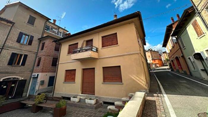 Casa con 5 locali in vendita in Guiglia