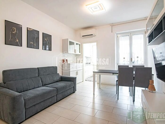 Appartamento trilocale in affitto in Via Cesare Battisti, Sesto San Giovanni