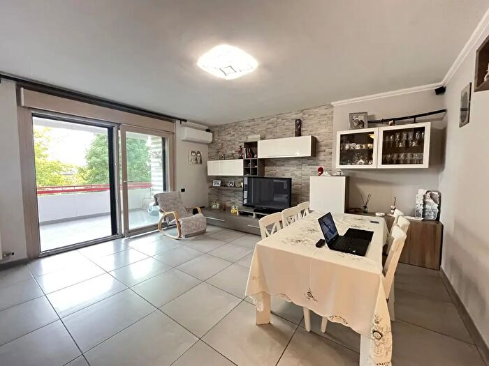 Appartamento trilocale in vendita in Via T Olivelli, Vigevano
