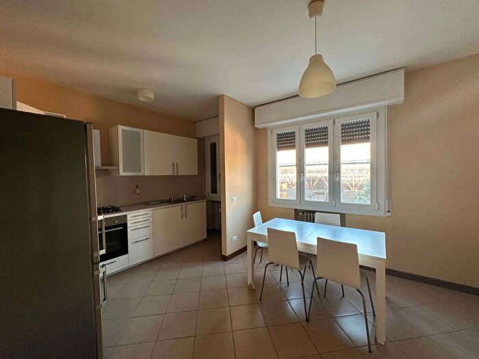 Appartamento con 6 locali in affitto in Strada San Cataldo, Modena