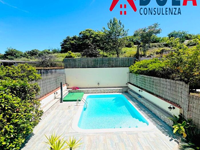 Casa quadrilocale in vendita in Via Trepiccioni, Monterusciello, Pozzuoli