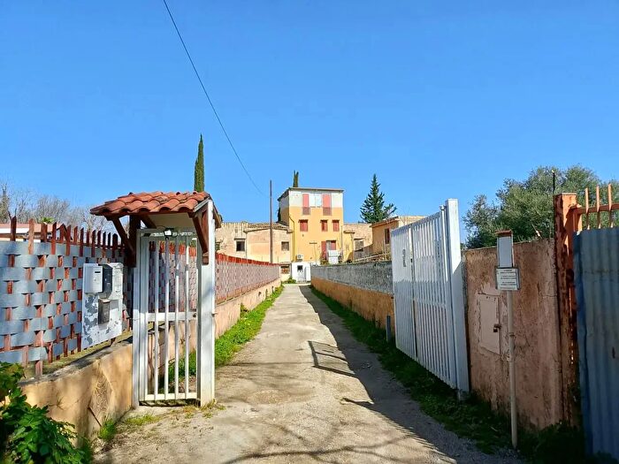 Appartamento con 5 locali in vendita in Via Villa Nave Baglio Calafiore, Palermo
