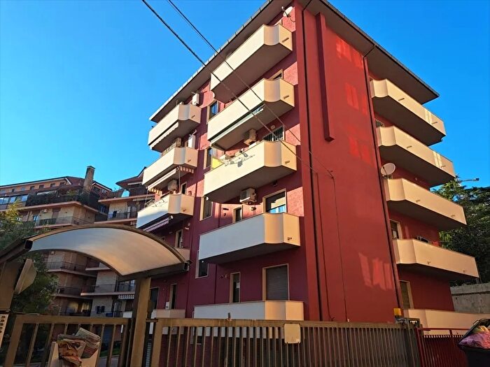 Appartamento trilocale in vendita in Via Mucci, Chieti