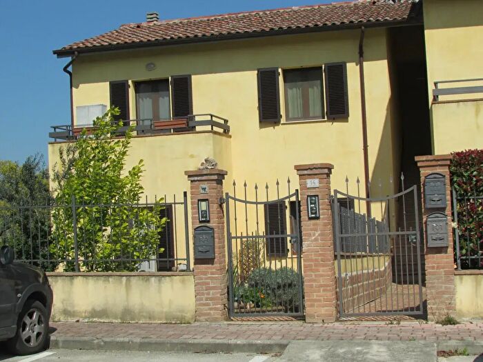 Casa con 5 locali in vendita in Monte Castello Di Vibio