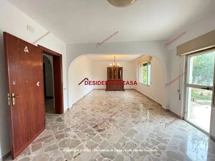 Casa con 6 locali in vendita in Via Leonardo da Vinci, Lascari