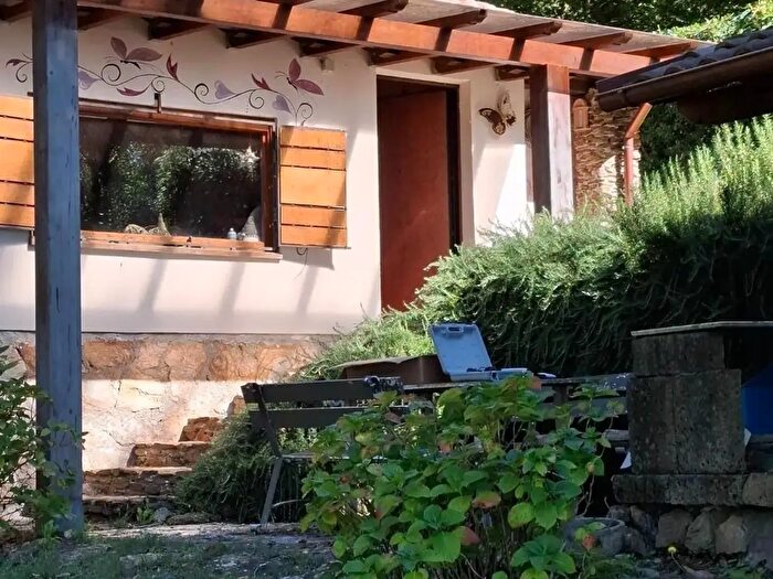 Casa trilocale in vendita in Montignoso