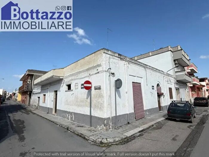 Casa con 6 locali in vendita in Via Quinto Orazio Flacco, Lizzano