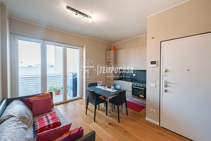 Appartamento bilocale in vendita in Via Socrate, Milano