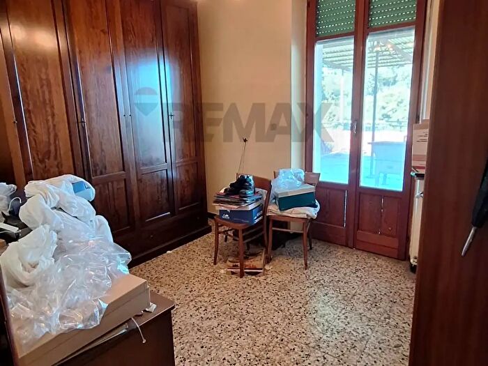 Casa con 10 locali in vendita in Nizza Monferrato