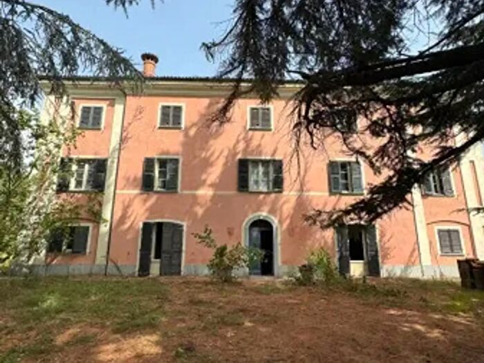 Casa con 6 locali in vendita in Strada Stradella, Novi Ligure