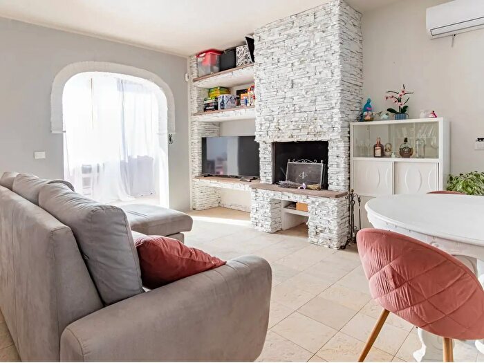 Casa con 7 locali in vendita in Via Aurelia, Viareggio