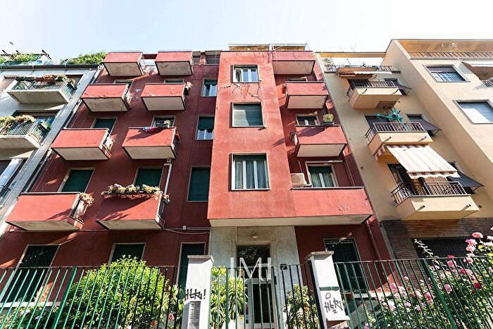 Appartamento trilocale in affitto in Via Felicita Morandi, Rovereto, Milano