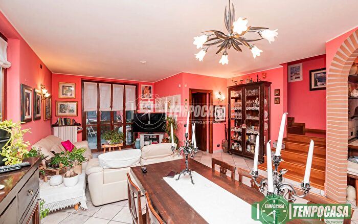 Appartamento con 5 locali in vendita in Via FLli Corridoni, San Giuliano Milanese