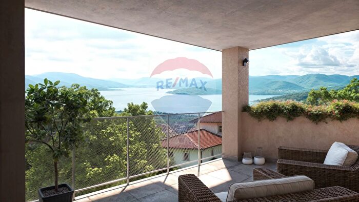 Appartamento bilocale in vendita in Via per Ghevio Snc, Meina