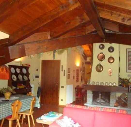 Appartamento con 6 locali in vendita in La Thuile