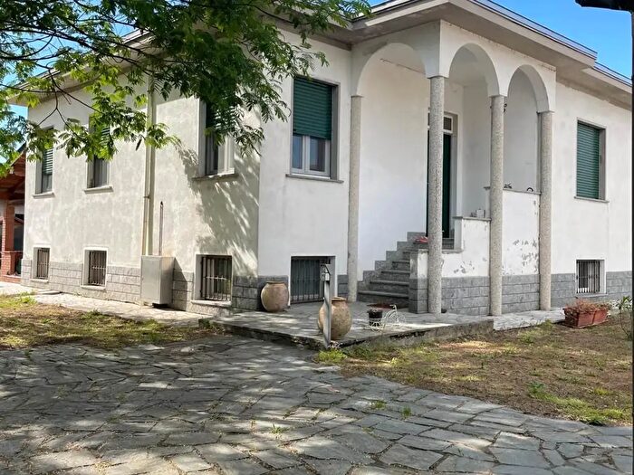 Case in Vendita e in Affitto - 2