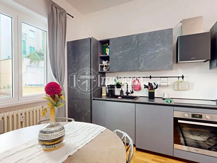 Appartamento trilocale in vendita in Via Armenia, Milano