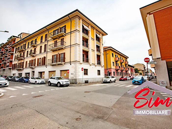 Appartamento trilocale in affitto in Via Alfieri Sn, Novara