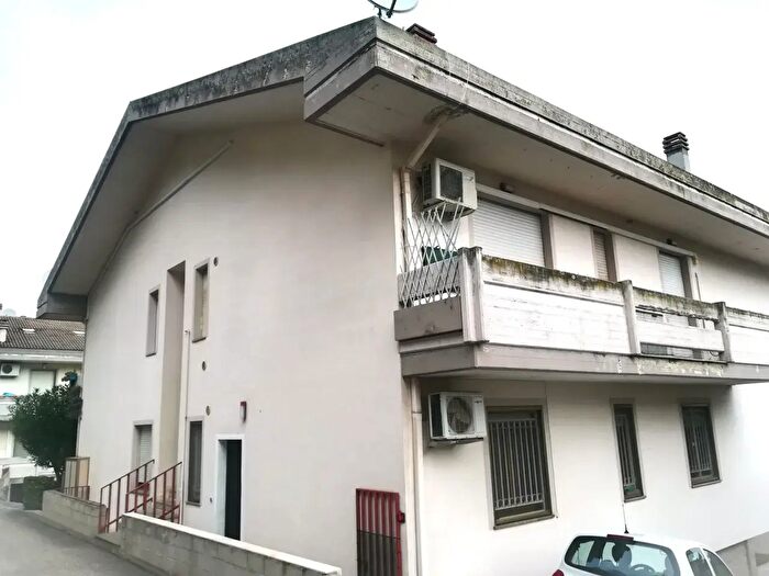 Appartamento trilocale in vendita in Pescara