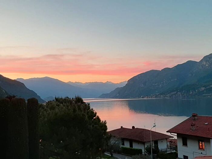 Appartamento trilocale in affitto in Via Giovan Battista Torri, Onno, Oliveto Lario