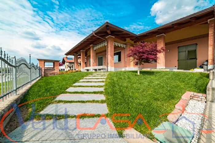 Casa con 6 locali in vendita in Via Lorenzo Pronino, Villafranca Piemonte