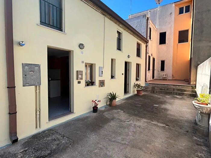 Casa con 5 locali in affitto in Via Paolo Borsellino, Frisa