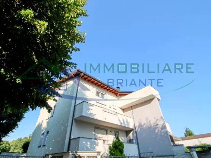 Appartamento trilocale in vendita in Viale Aprile, Somma Lombardo