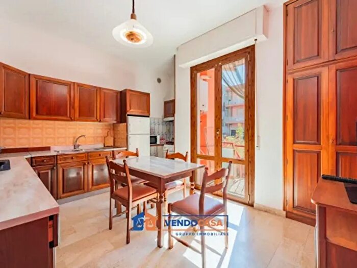 Appartamento trilocale in vendita in Via Novaro, Albenga