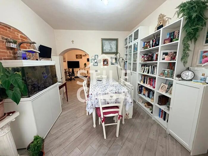 Casa con 8 locali in vendita in Orentano, Castelfranco Di Sotto