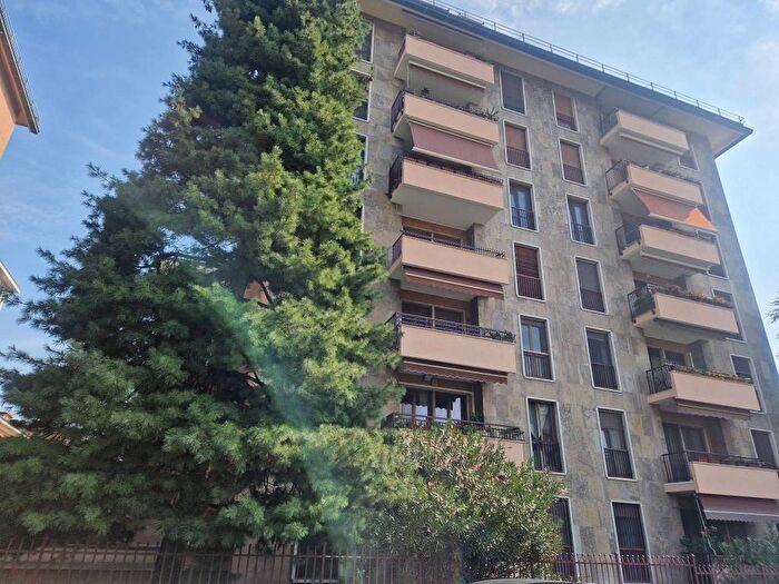 Appartamento trilocale in vendita in Via degli Olmi, Melegnano
