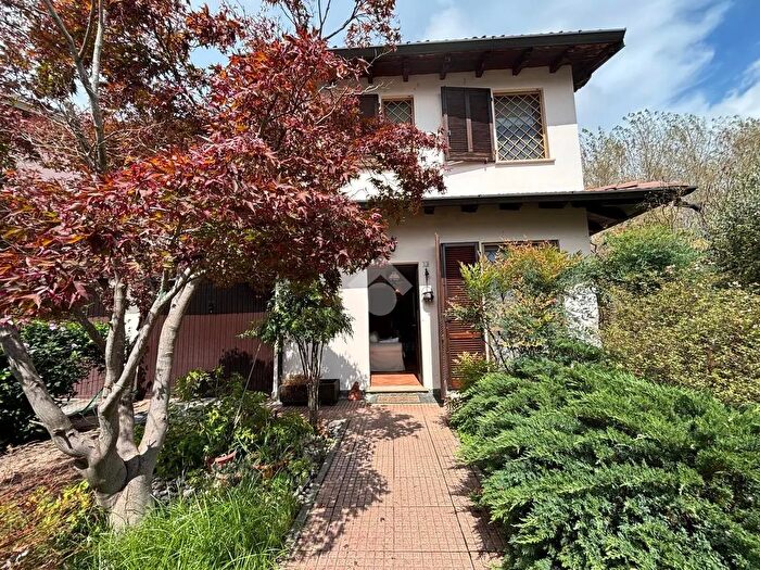 Casa quadrilocale in vendita in Via Vincenzo Bellini, Motta Visconti