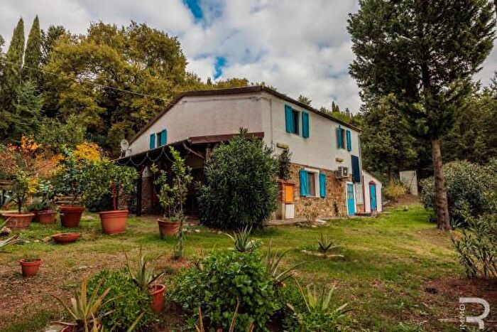 Casa con 6 locali in vendita in Strada Provinciale di Montemassi, Roccastrada